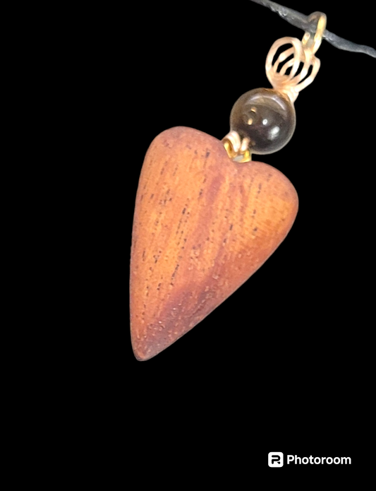 Hundurn Mahogany Heart w/Yellow Tigers Eye Stone